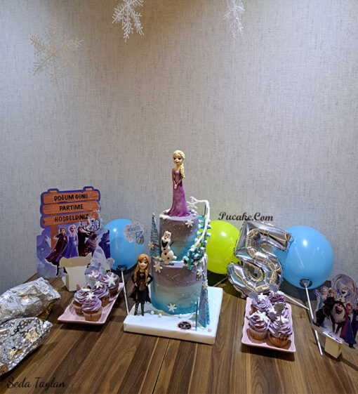 Elsa-Anna-Cake