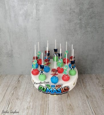 Pijamaskelilier-Konsept-Cakepops